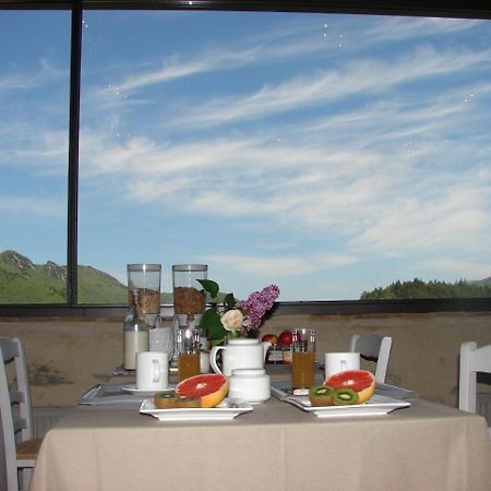 Domaine Des Massols Bed & Breakfast Marsat Exterior foto