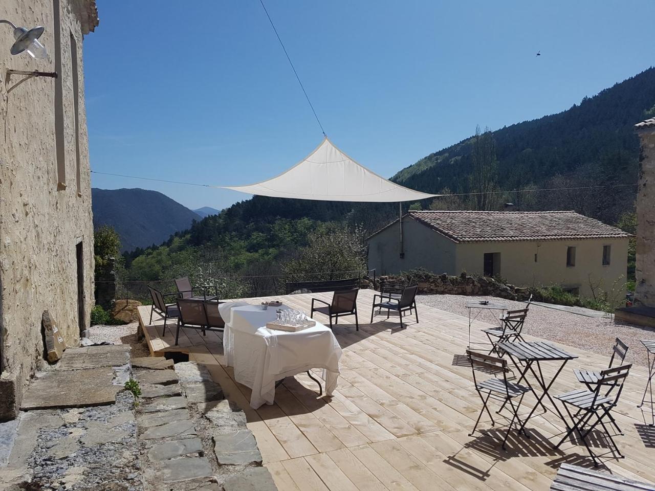 Domaine Des Massols Bed & Breakfast Marsat Exterior foto