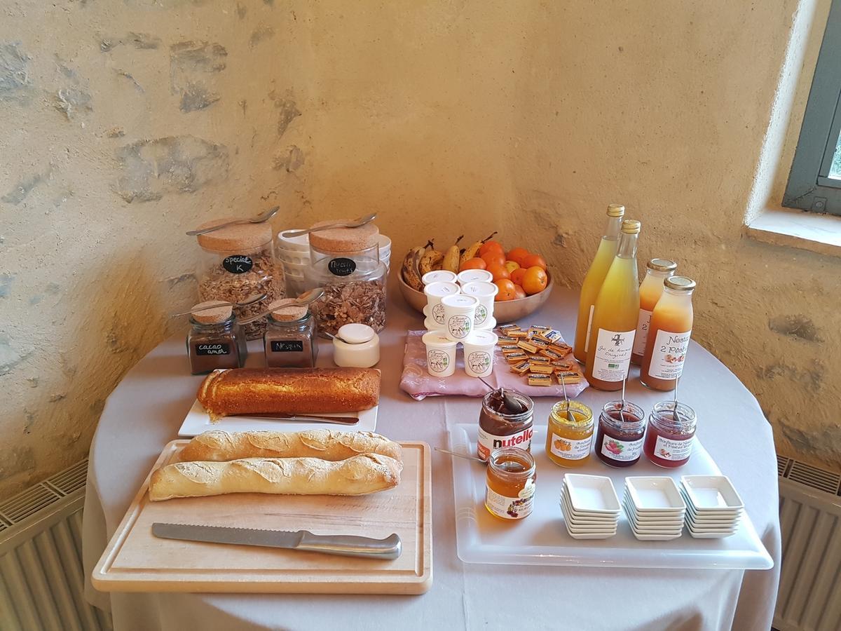 Domaine Des Massols Bed & Breakfast Marsat Exterior foto